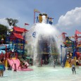 Today we were invited to experience the newly finished LEGOLAND Florida Water Park, just steps away from the LEGOLAND Florida park in Winter Haven, Florida. The day was kicked off with a Guinness World Record being set for the most people bouncing beach balls. The final total reached 1,355 volunteers...