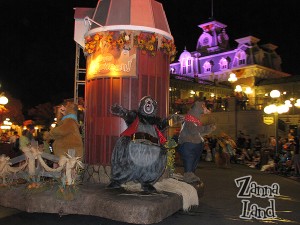 Country Bears have a hoedown! 