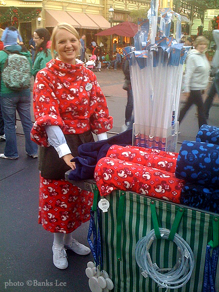 Minnie Mouse Snuggie ZANNALAND