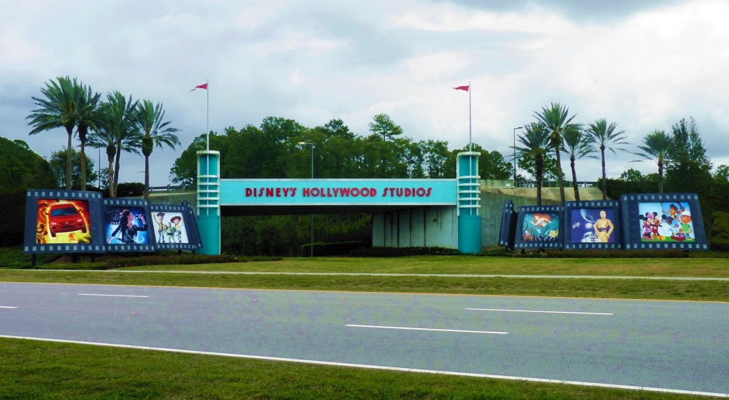 POTD- WDW- DHS Drive Through