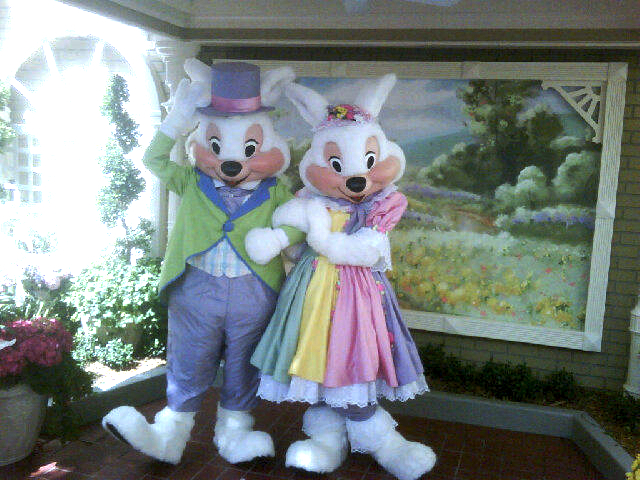 Happy Easter from Mr. and Mrs. Bunny at the Magic Kingdom! ⋆ ZANNALAND!