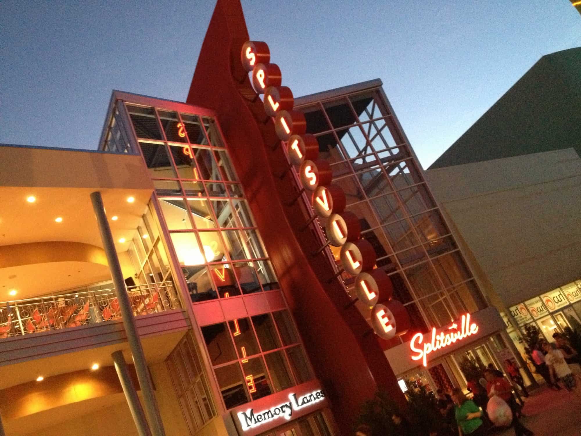 Splitsville Luxury Lanes-Bowling Dining & More at Downtown Disney ⋆ ...