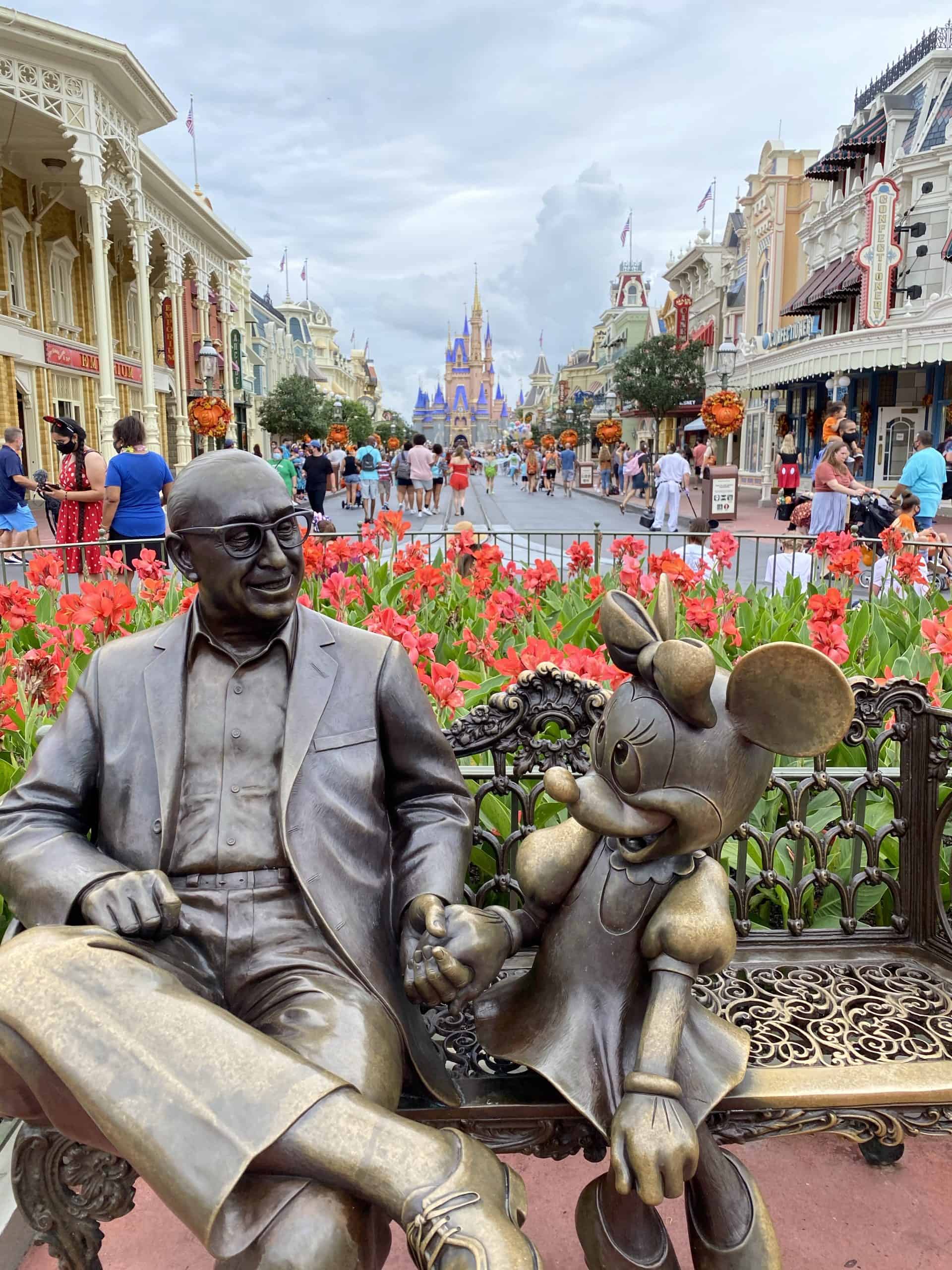Roy and Minnie Statue