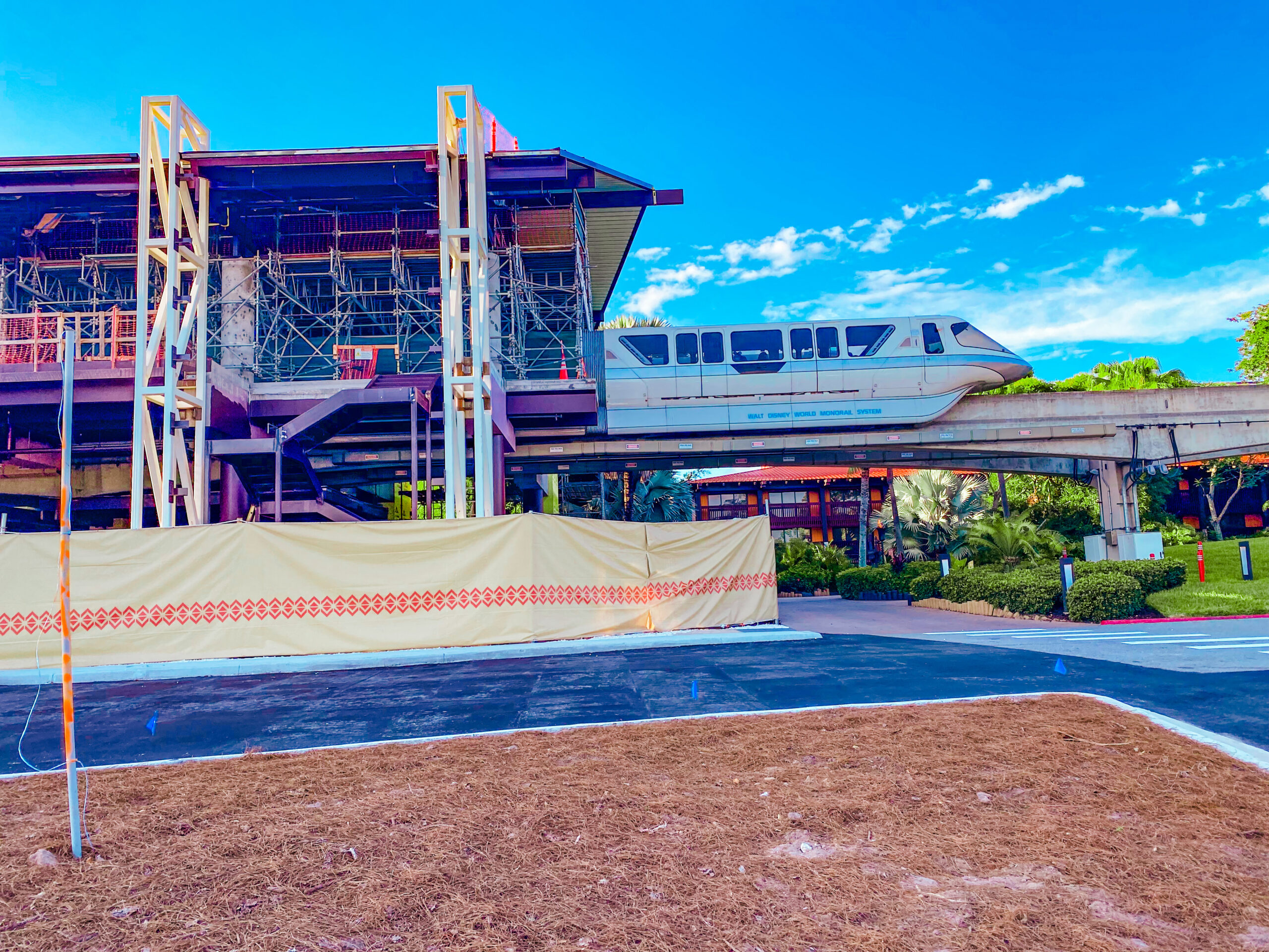 Polynesian reopened porte cochere